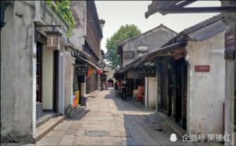 升空的愤怒奶奶